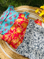 Load image into Gallery viewer, Frill tops Set 2 - 3yrs (pack of 3)