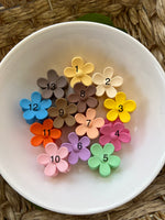 Load image into Gallery viewer, Matt Flower Claws - NARUVE