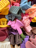 Load image into Gallery viewer, Small Matte Hair Claws