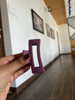 Load image into Gallery viewer, Box Matte Hair Claw