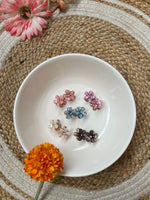 Load image into Gallery viewer, Mini Metal Flower Hair Claws