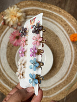 Load image into Gallery viewer, Mini Metal Flower Hair Claws