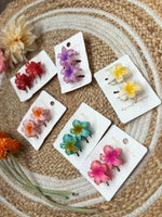 Load image into Gallery viewer, Realistic Small Flower Hair Claws