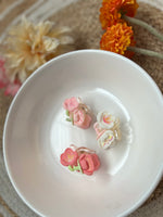 Load image into Gallery viewer, Small Flower Claws