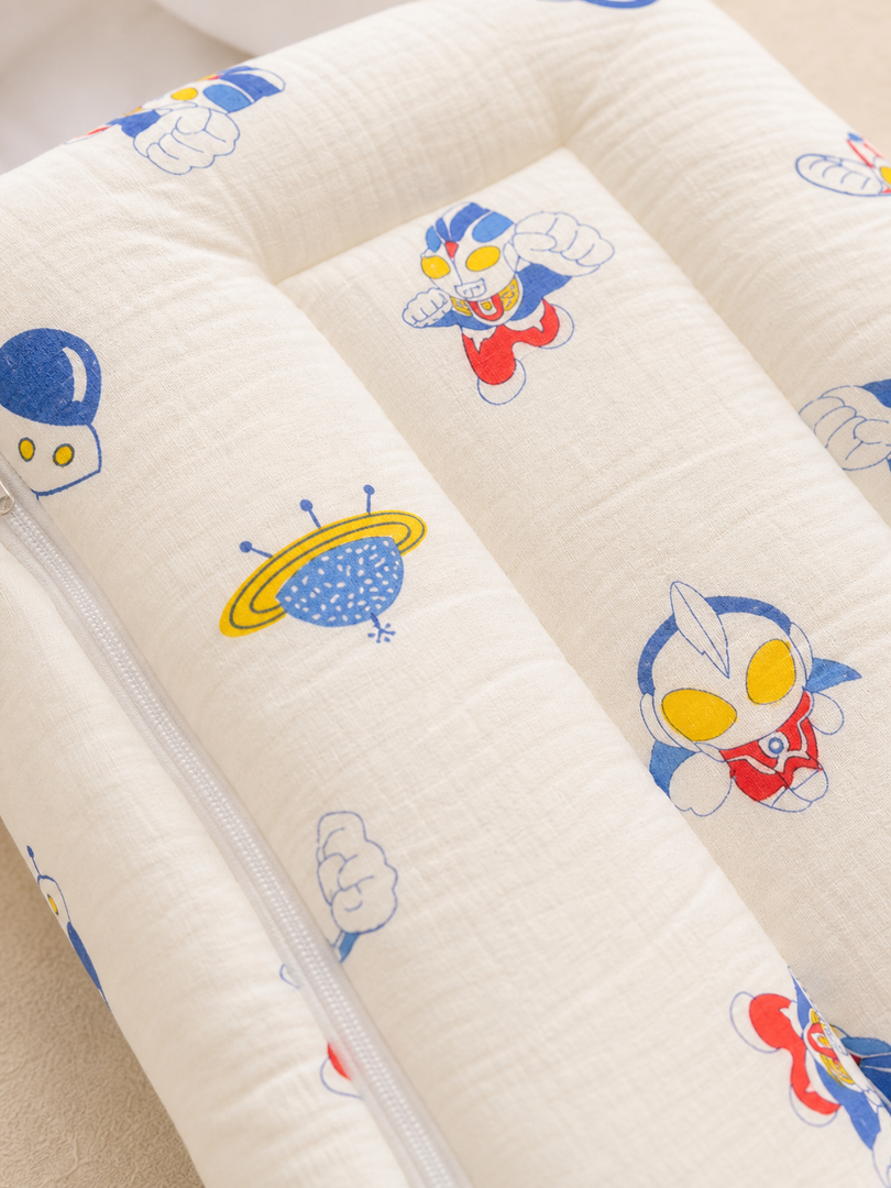 Muslin Carry Bed/Nest - Explorer