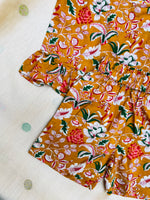 Load image into Gallery viewer, Yellow Mellow - Frill top &amp; Shorts Set 4 - 5yrs
