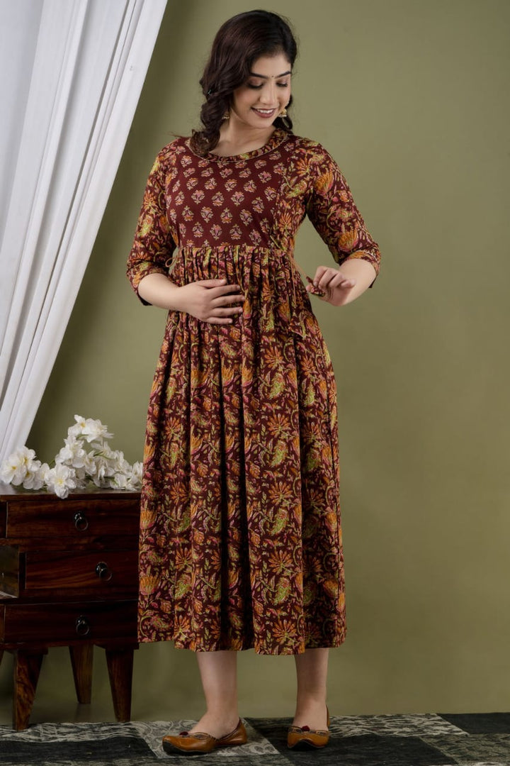 Berry Blossom : Maternity Feeding Dress