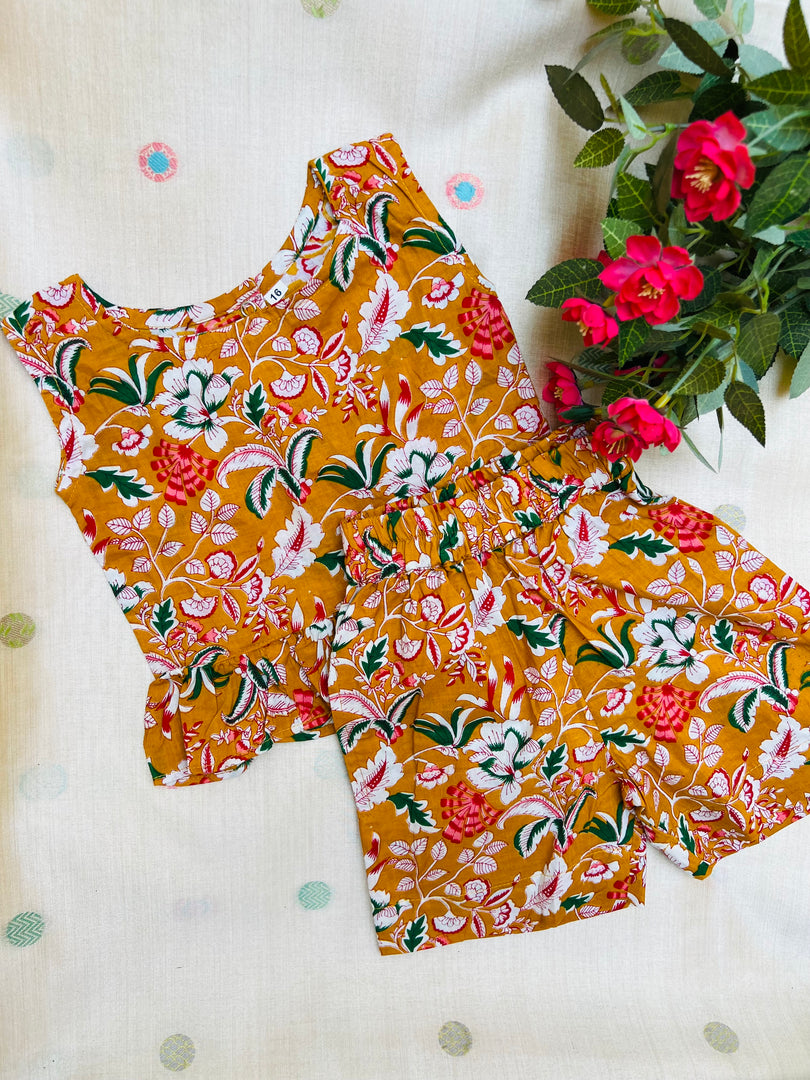 Yellow Mellow - Frill top & Shorts Set 4 - 5yrs