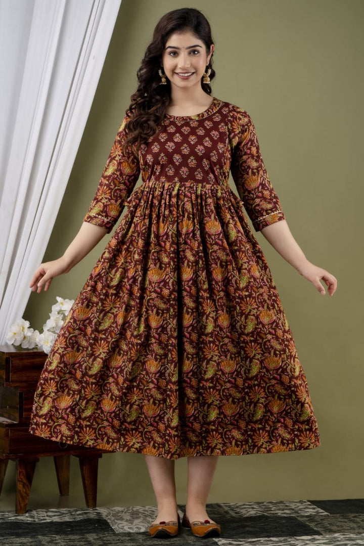 Berry Blossom : Maternity Feeding Dress