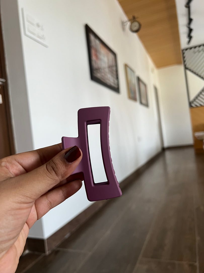 Box Matte Hair Claw