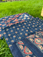 Load image into Gallery viewer, Soft Cotton Kurta Set: Celestial Bloom
