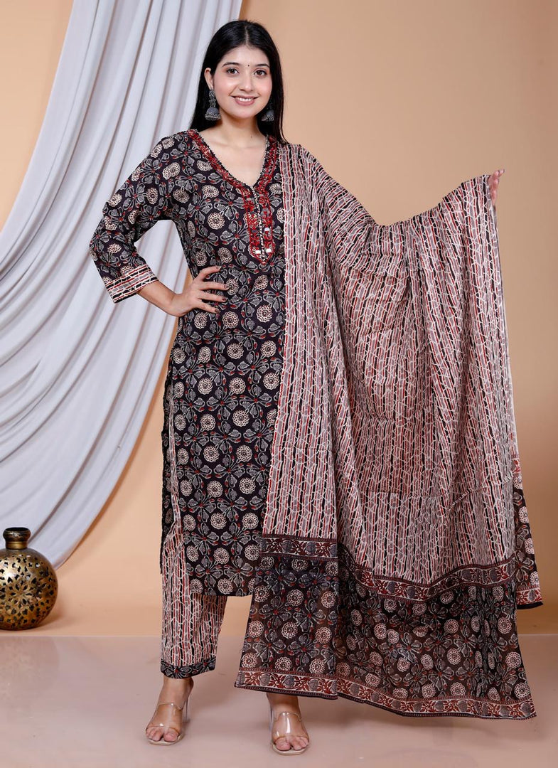 Soft Cotton Kurta Set: Dark Beauty