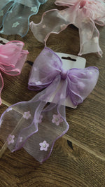 Load and play video in Gallery viewer, Daisy Hair Bow
