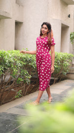 Load and play video in Gallery viewer, Zipless Maternity Lounge Dress - Hope
